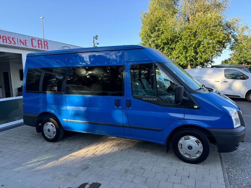 Second-hand Ford Transit Trend 125 CP (91 kW) 2012 Albastru Break