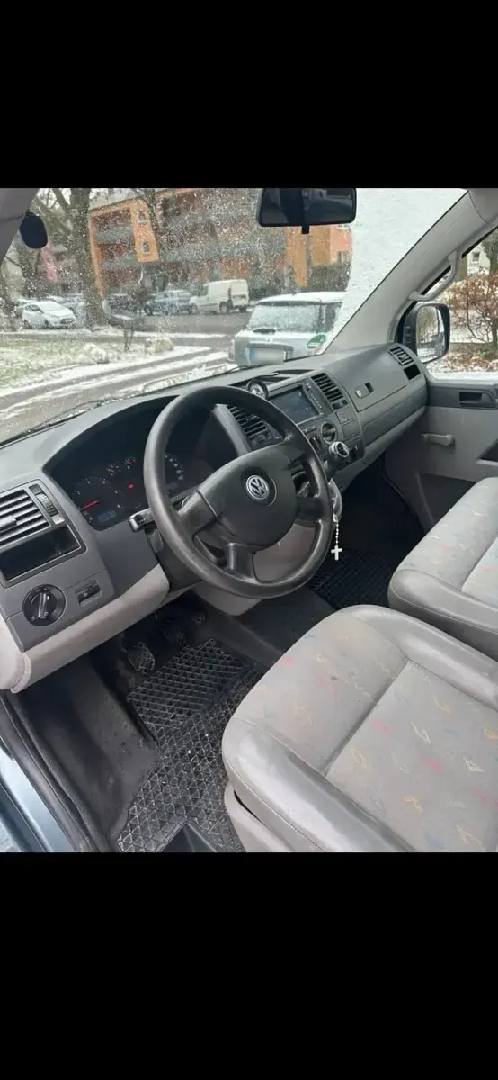 Gebraucht VW Caravelle 130 PS (95 kW) 2009 Silber Van