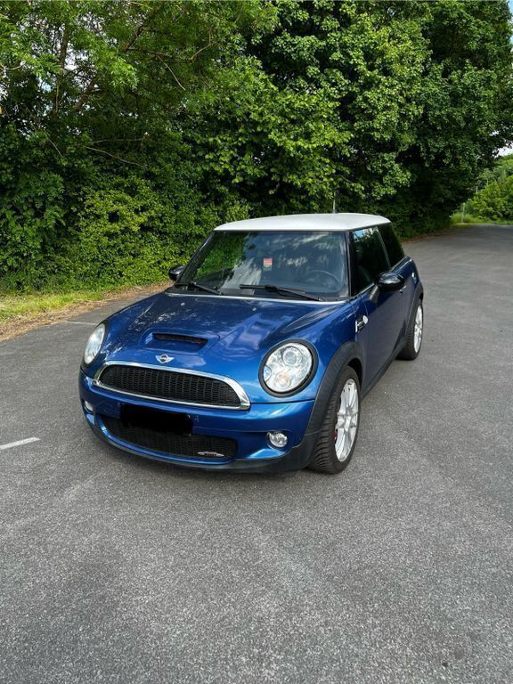 Blau Gebraucht 2009 Mini John Cooper Works Kleinwagen | 10.499 € (Fairer Preis) - Bild 1/4