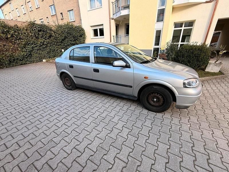 Gebraucht Opel Astra 101 PS (74 kW) 1998 Grau Kleinwagen