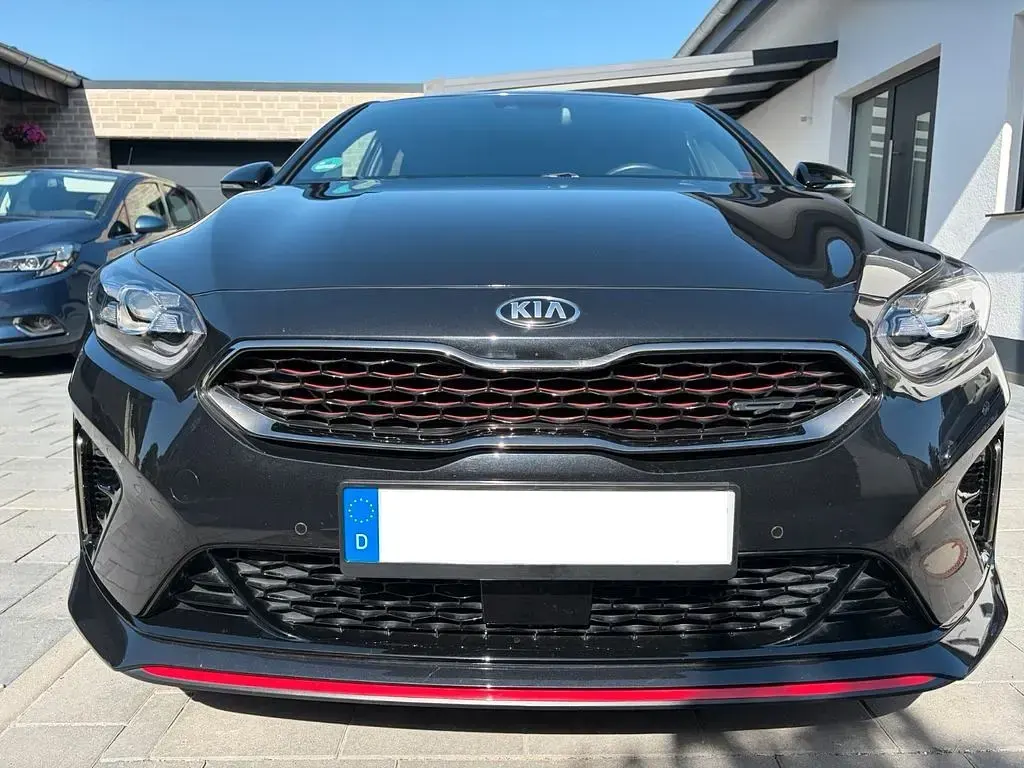 Używany Kia ProCeed GT GT 204 KM (150 kW) 2019 Czarny Hatchback
