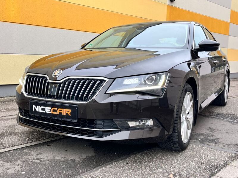 Braun Gebraucht 2016 Skoda Superb Business Line Limousine | 17.990 € (Fairer Preis) - Bild 1/4
