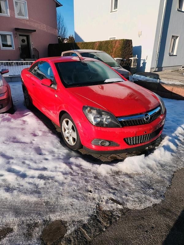 Gebraucht Opel Astra 105 PS (77 kW) 2007 Rot Limousine