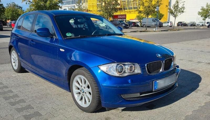 Blau Gebraucht 2010 BMW 116 Kleinwagen | 4.300 € (Fairer Preis) - Bild 1/4