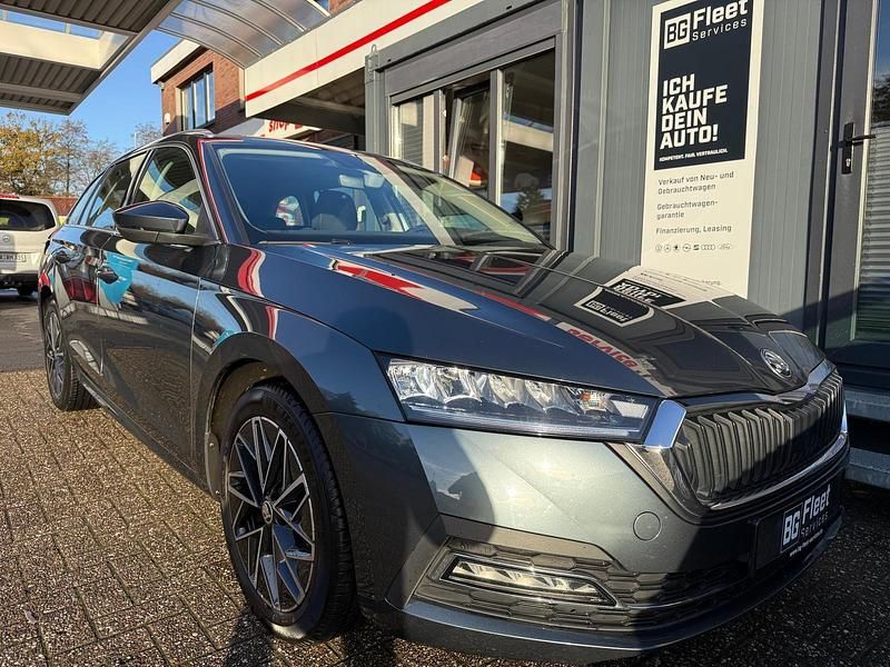 Grau Gebraucht 2021 Skoda Octavia Style Kombi | 18.290 € (Fairer Preis) - Bild 1/4