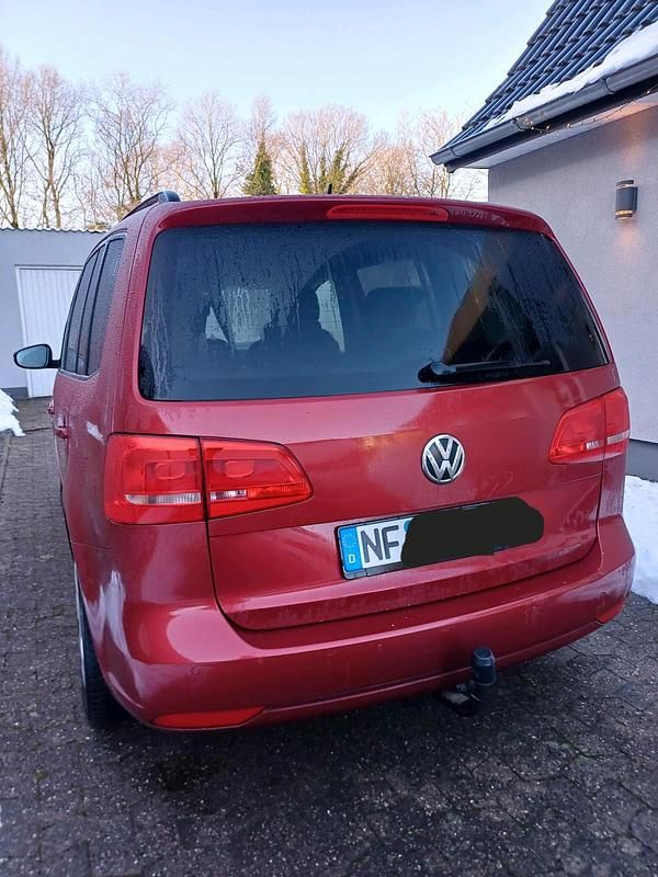 Gebraucht VW Touran 105 PS (77 kW) 2013 Rot Van / Kleinbus