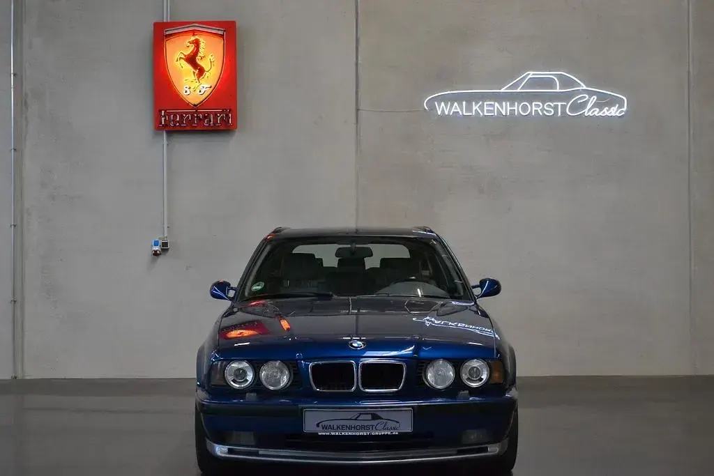 Używany BMW M5 Performance 340 KM (250 kW) 1995 Niebieski Kombi