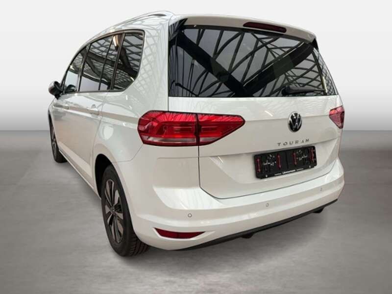 Gebraucht VW Touran Comfortline 150 PS (110 kW) 2023 Weiß Van / Kleinbus