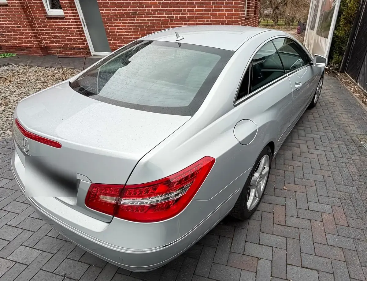 Second-hand Mercedes E250 204 CP (150 kW) 2012 Argintiu Coupe