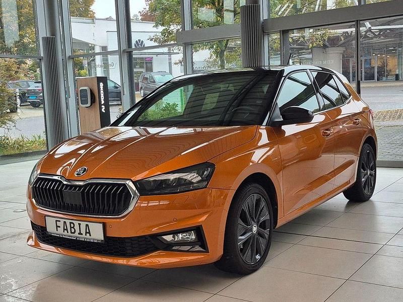 Orange Gebraucht 2022 Skoda Fabia Style Kleinwagen | 21.950 € (Etwas zu teuer) - Bild 1/4