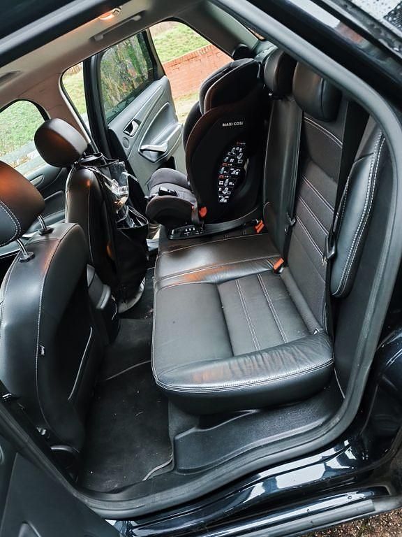 Gebraucht Ford Mondeo Titanium 160 PS (117 kW) 2011 Schwarz Limousine