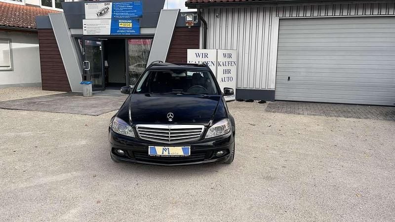 Gebraucht Mercedes C200 Elegance 136 PS (100 kW) 2010 Schwarz Kombi