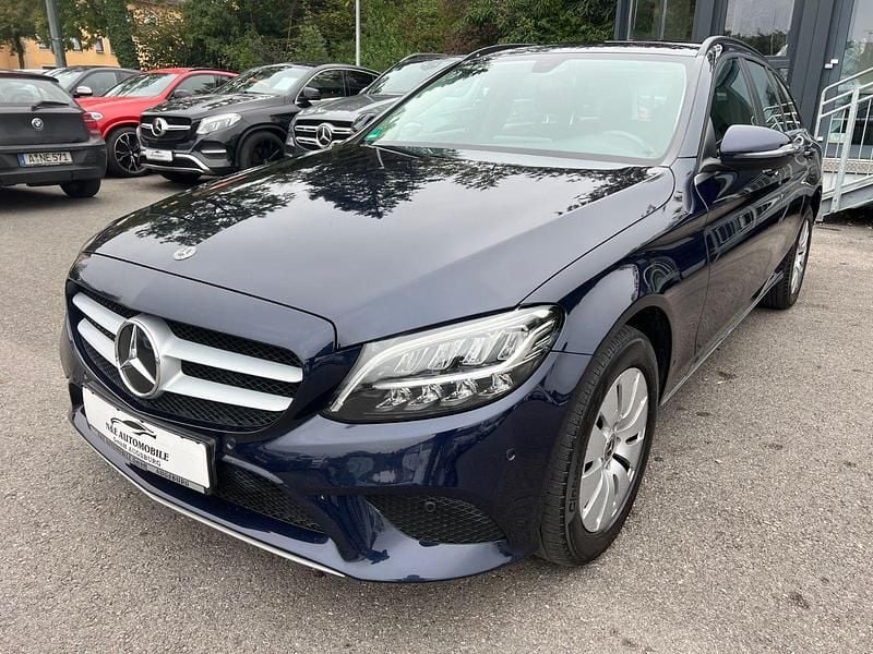 Gebraucht Mercedes C180 122 PS (89 kW) 2020 Blau Kombi