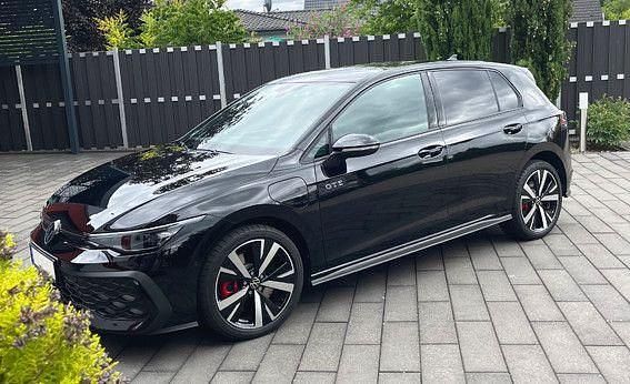 Schwarz Gebraucht 2024 VW Golf VIII GTE Limousine | 41.900 € (Superpreis) - Bild 1/4