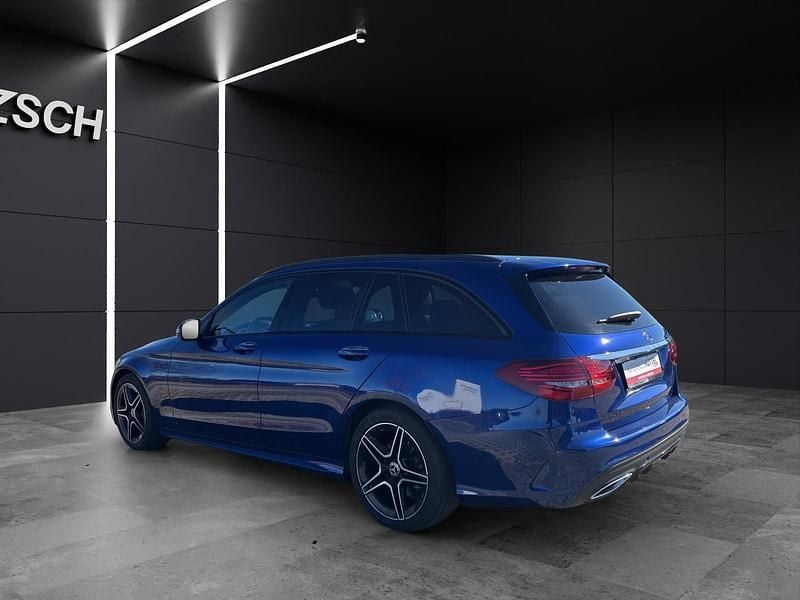 Gebraucht Mercedes 220 194 PS (142 kW) 2020 Blau metallicblau metallic Kombi