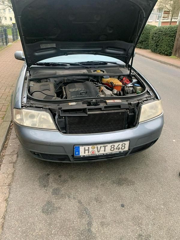 Grau Gebraucht 1999 Audi A6 Kombi | 750 € (Fairer Preis) - Bild 1/4