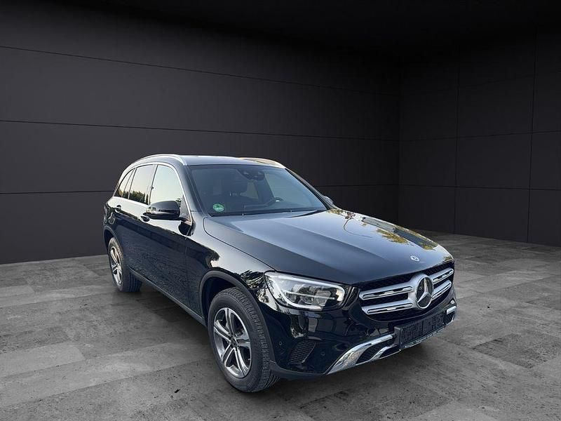 Gebraucht Mercedes GLC220 AMG line 194 PS (142 kW) 2020 Schwarz SUV