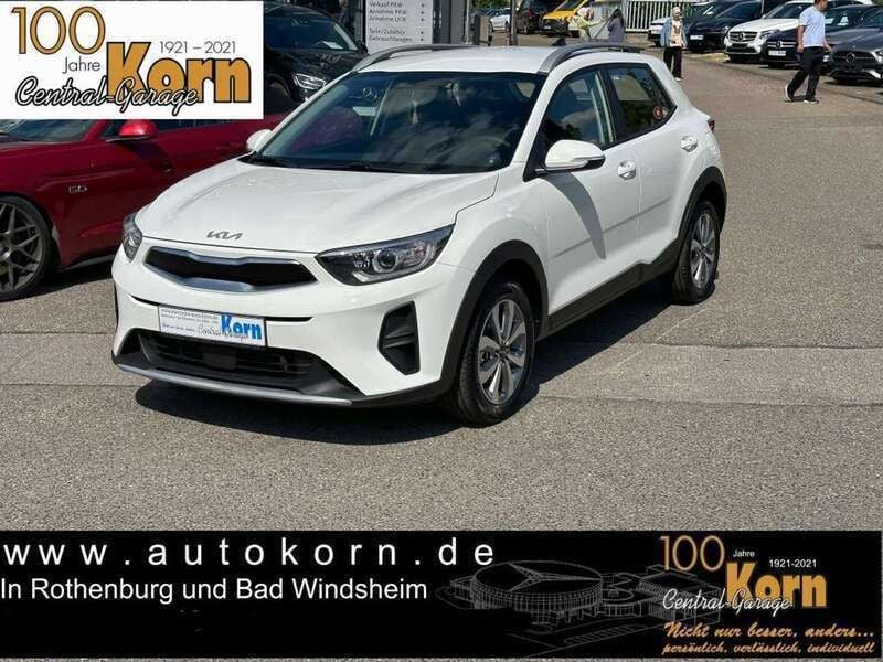 Schneeweiß Gebraucht 2023 Kia Stonic Vision SUV | 17.940 € (Superpreis) - Bild 1/4