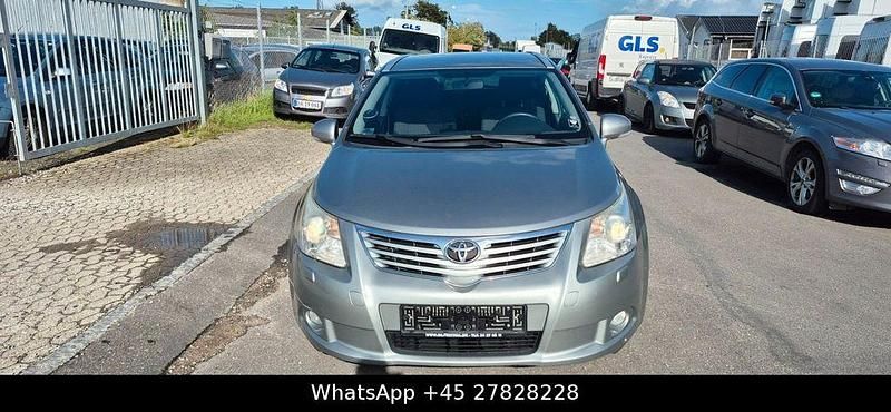Gebraucht Toyota Avensis Sol 147 PS (108 kW) 2011 Kombi