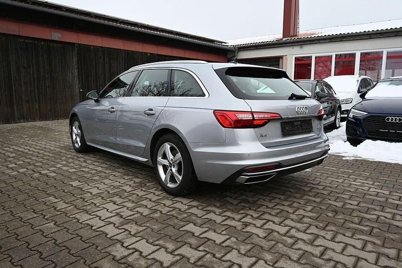 Gebraucht Audi A4 Advanced 204 PS (150 kW) 2023 Silber Kombi