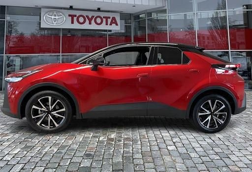 Neu Toyota C-HR 140 PS (102 kW) 2025 Rot SUV