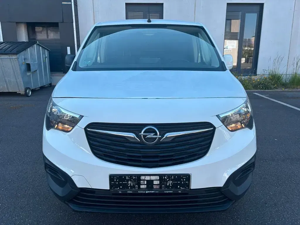 Gebraucht Opel Combo 102 PS (75 kW) 2020 Weiß Van / Kleinbus