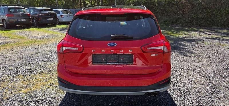 Second-hand Ford Focus Active 155 CP (114 kW) 2021 Roșu Berlinǎ