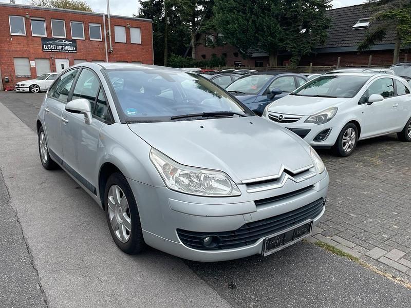 Grau Gebraucht 2007 Citroën C4 Limousine | 2.200 € (Fairer Preis) - Bild 1/4