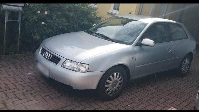 Silber Gebraucht 1998 Audi A3 Basis Kleinwagen | 800 € (Superpreis) - Bild 1/4
