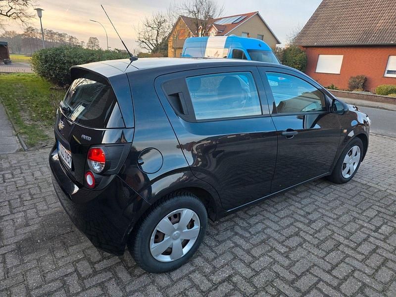 Gebraucht Chevrolet Aveo LS 69 PS (50 kW) 2012 Schwarz Kleinwagen