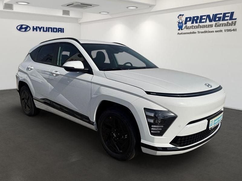 Neu Hyundai Kona Trend 150 kW (204 PS) 2025 Atlas weiss SUV