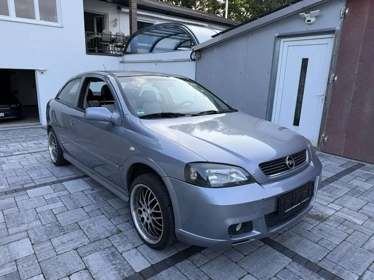 Gebraucht Opel Astra Sport 101 PS (74 kW) 2003 Limousine