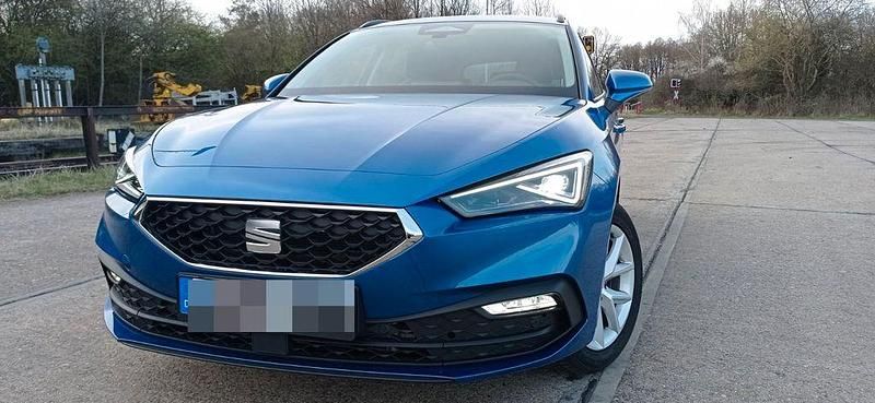 Usado Seat Leon ST 116 HP (85 kW) 2026 Azul Carrinha