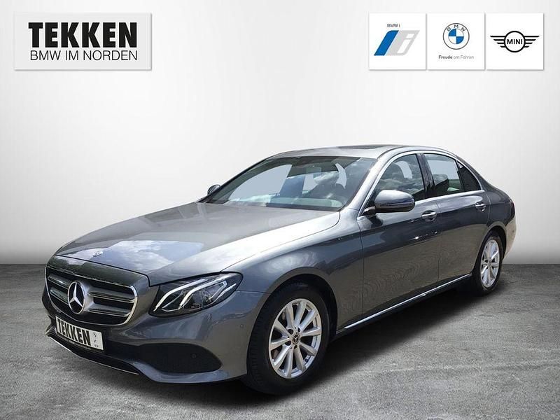Grau Gebraucht 2018 Mercedes E250 Avantgarde Limousine | 29.890 € (Teuer) - Bild 1/4