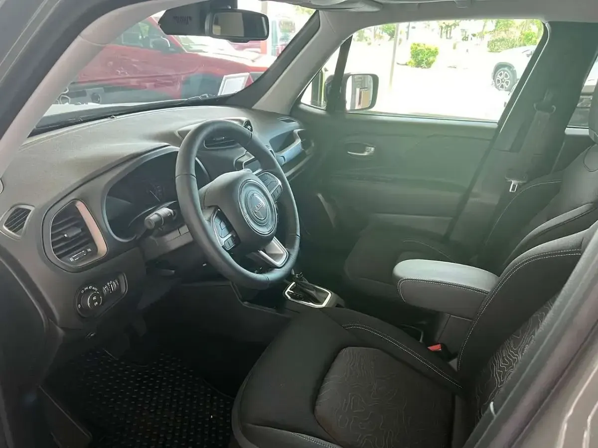 Gebraucht Jeep Renegade Limited 241 PS (177 kW) 2024 Stinggray clear coat SUV