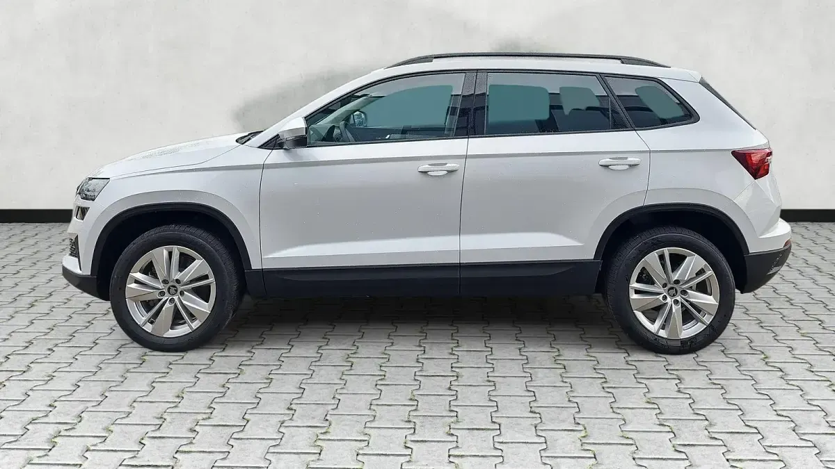 Neu Skoda Karoq Selection 150 PS (110 kW) 2026 Moonweiß metallic SUV