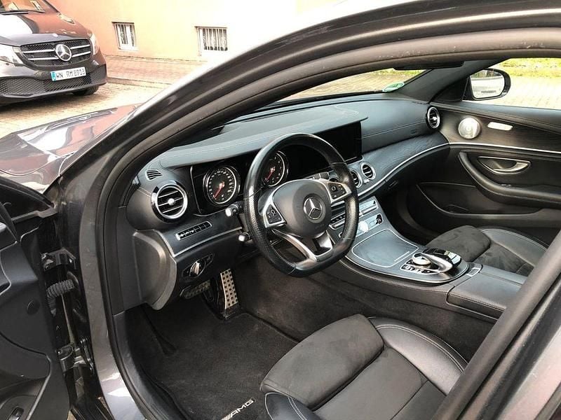 Gebraucht Mercedes E400 AMG 333 PS (244 kW) 2018 Grau Limousine