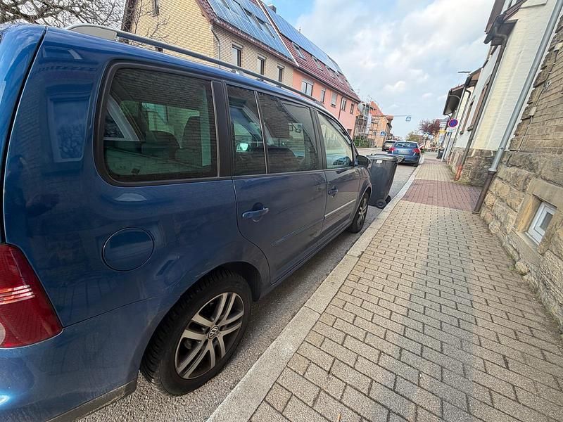 Gebraucht VW Touran 140 PS (102 kW) 2006 Blau Van / Kleinbus