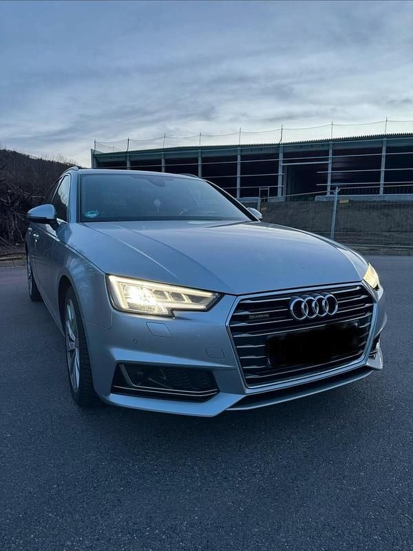 Gebraucht Audi A4 Ambiente 231 PS (169 kW) 2019 Silber Kombi