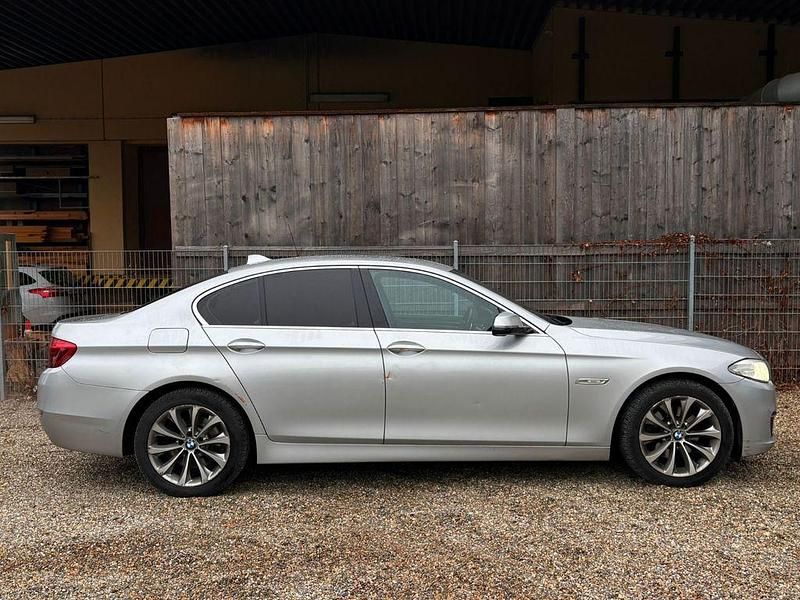 Gebraucht BMW 520 184 PS (135 kW) 2013 Silber Limousine