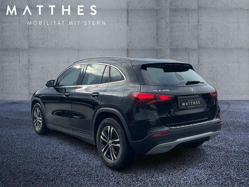 Gebraucht Mercedes GLA200 163 PS (119 kW) 2025 Schwarz SUV