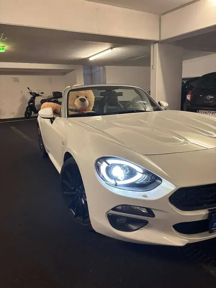 Gebraucht Fiat 124 Spider Lusso 140 PS (102 kW) 2016 Weiß Cabrio