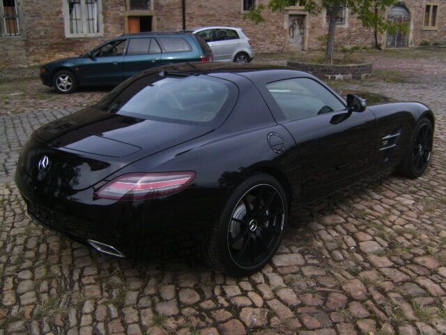 Gebraucht Mercedes SLS AMG AMG 571 PS (419 kW) 2011 Schwarz metallic Coupé