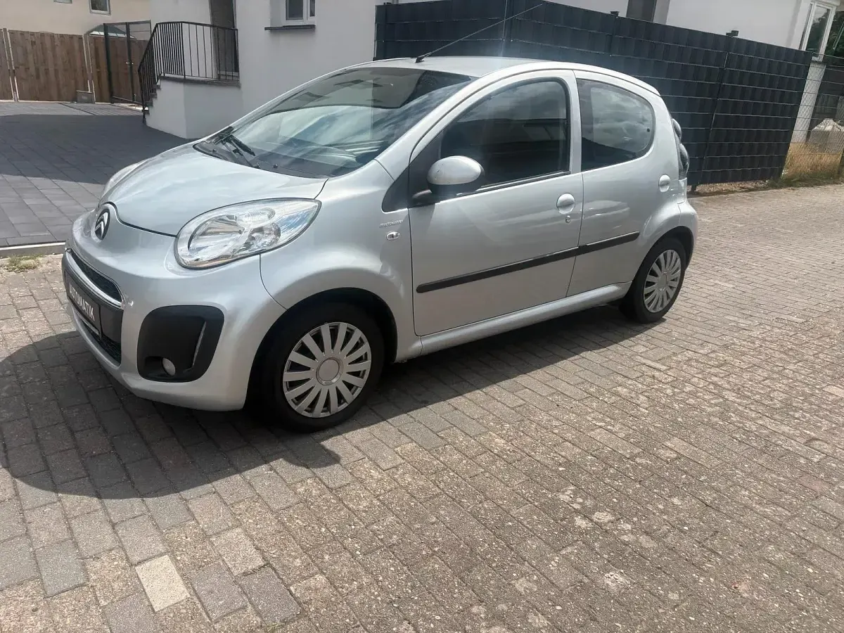 Gebraucht Citroën C1 68 PS (50 kW) 2012 Silber Kleinwagen