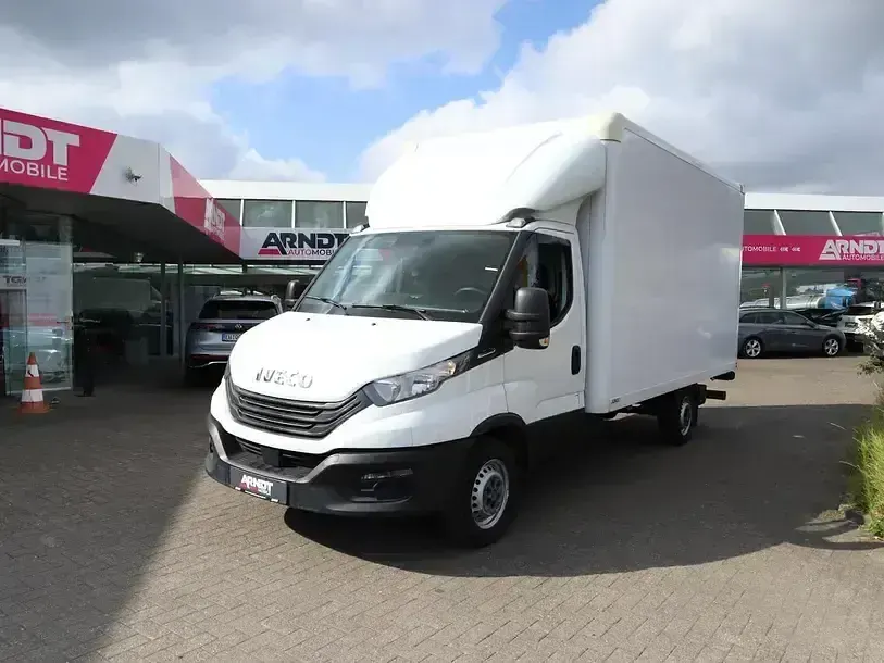 Gebraucht Iveco Daily 156 PS (114 kW) 2024 Weiß ic 194