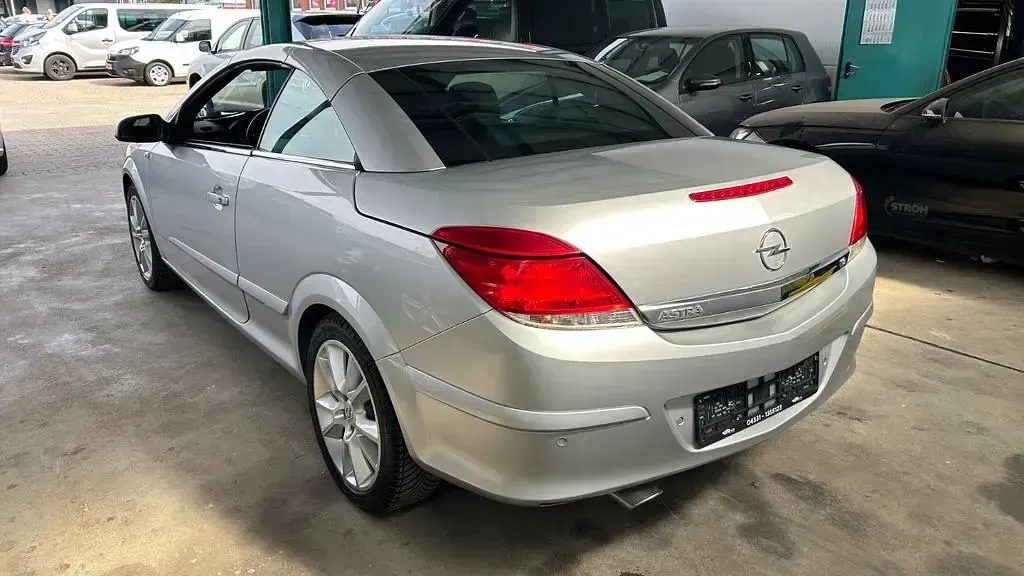 Gebraucht Opel Astra Cosmo 140 PS (102 kW) 2007 Silber Cabrio