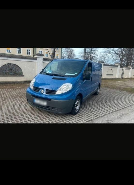 Blau Gebraucht 2009 Renault Trafic Van | 3.900 € - Bild 1/2