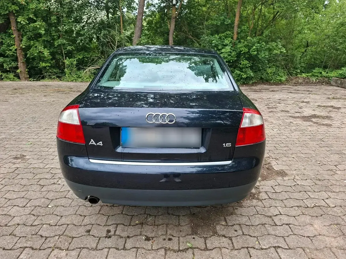 Gebraucht Audi A4 101 PS (74 kW) 2002 Blau Limousine