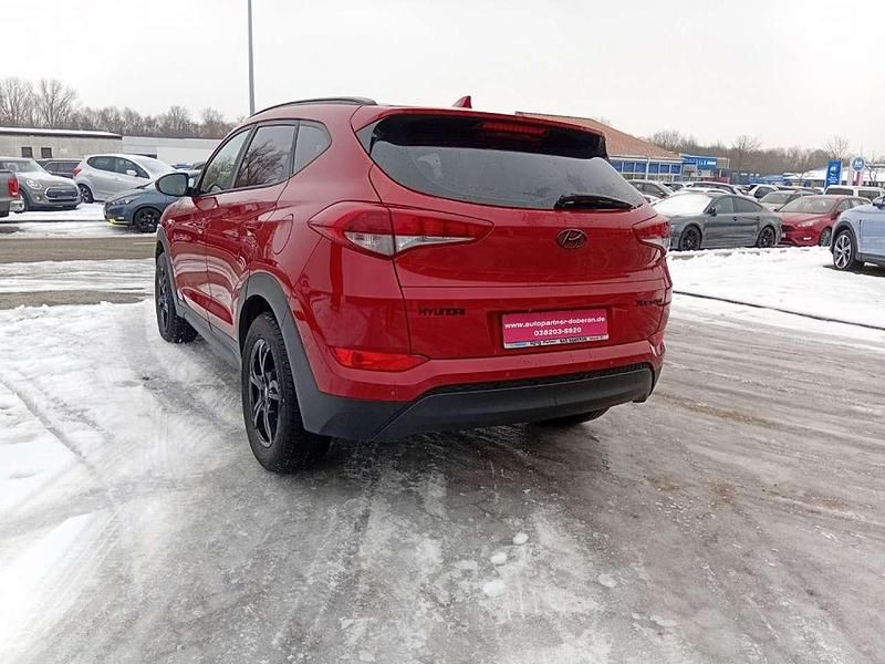 Gebraucht Hyundai Tucson Classic 132 PS (97 kW) 2018 Rot SUV