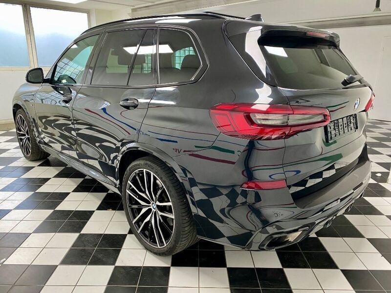 Gebraucht BMW X5 Shadowline 265 PS (194 kW) 2019 Saphirschwarz metallic SUV